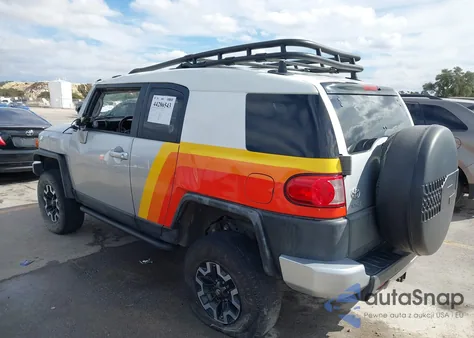 2007 Toyota Fj Cruiser z USA, uszkodzony, nr VIN JTEBU11F470032932